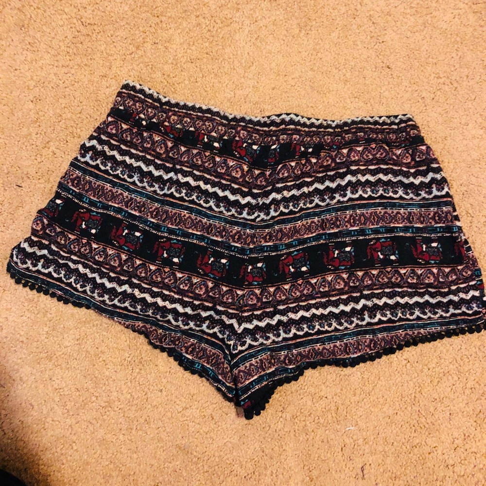 Pattern shorts - Picture 2 of 2